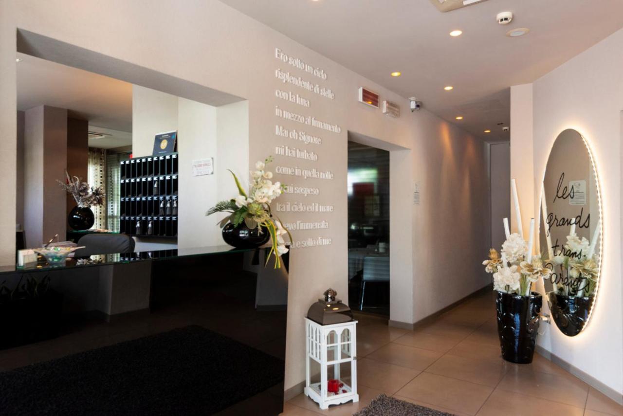 Atmosfere Hotel 4*